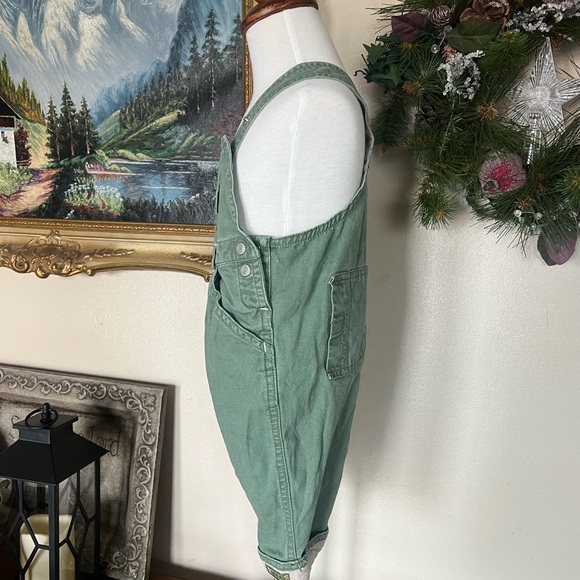 Green Overalls - Picture 3 of 5